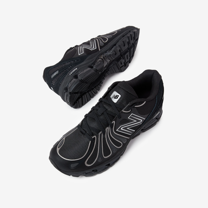NB 1890 "Black & White"